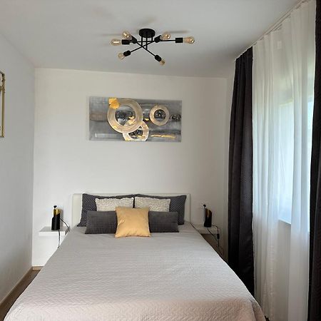 Apartmaji Meli Pu Izola Exterior foto