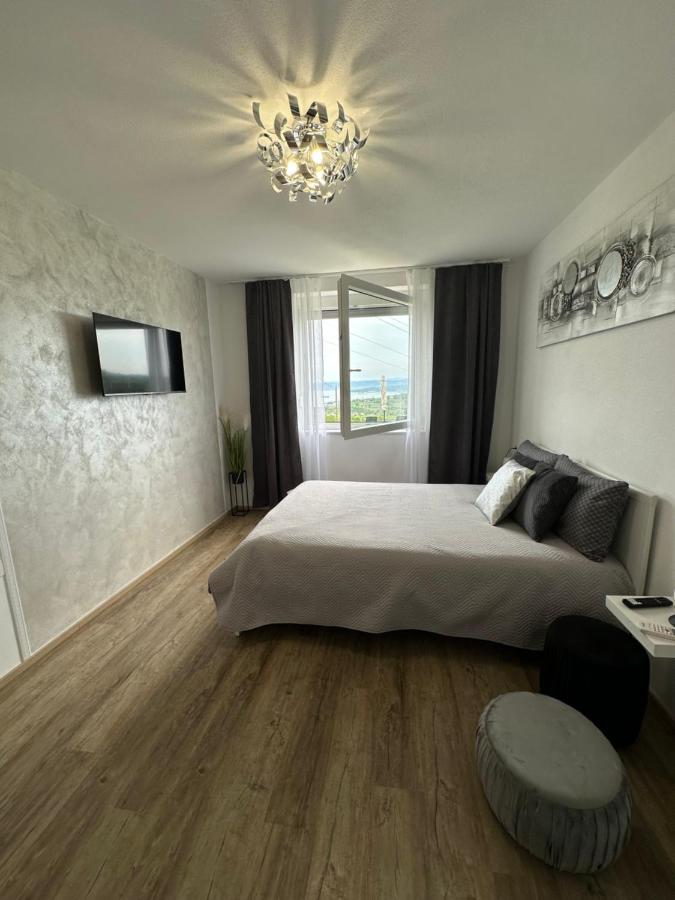 Apartmaji Meli Pu Izola Exterior foto