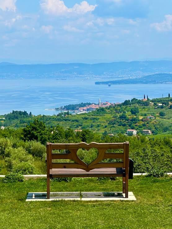 Apartmaji Meli Pu Izola Exterior foto